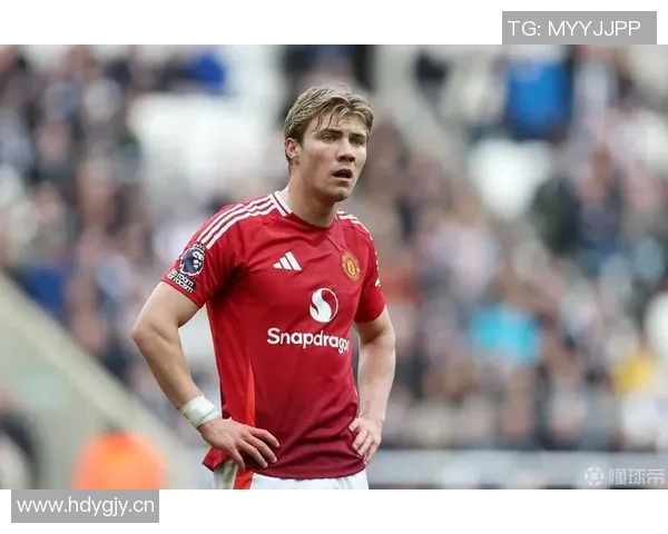 好友透露霍伊伦加盟曼联时年轻无怨恨一家人始终支持红魔