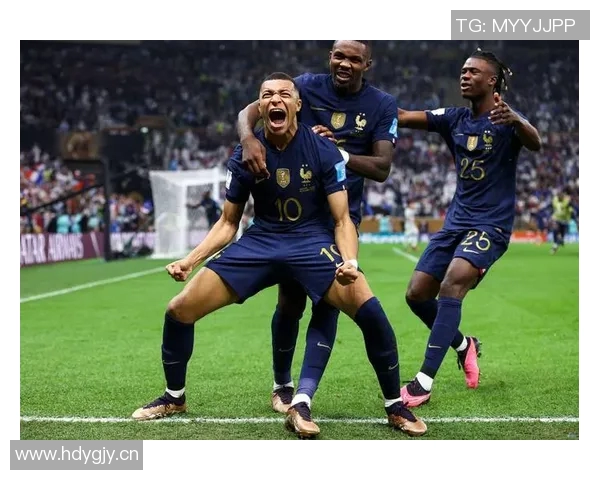 卡拉雷斯谈球队目标与姆巴佩居莱尔良好关系的深度分析 卡拉雷斯谈球队目标与姆巴佩居莱尔良好关系的深度分析