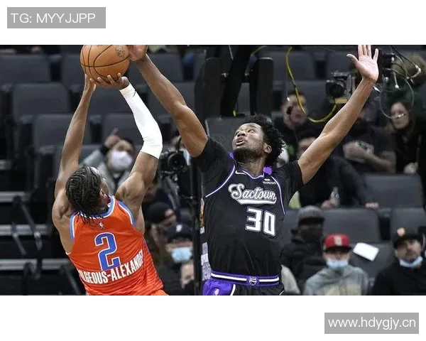 七人得分上双福克斯谈文班缺阵强调团队合作精神 七人得分上双福克斯谈文班缺阵强调团队合作精神