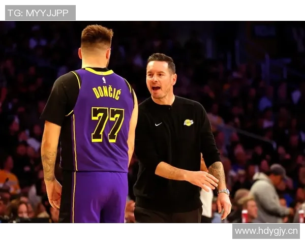 雷迪克谈东契奇投篮表现称其选择并无糟糕之处尽管命中率低下 雷迪克谈东契奇投篮表现称其选择并无糟糕之处尽管命中率低下