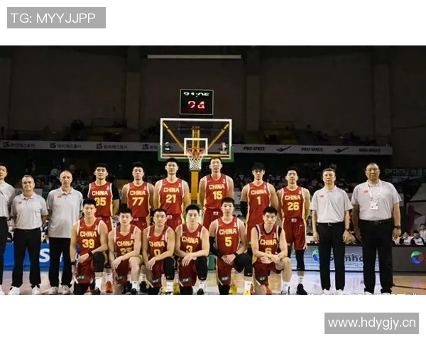 文班在CBA首节遭遇重创五次失误三次犯规表现不佳引发热议 文班在CBA首节遭遇重创五次失误三次犯规表现不佳引发热议