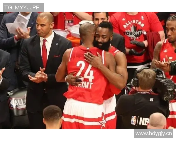 哈登称赞火箭重建成效显著KD与新星们展现出色表现