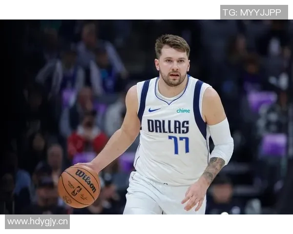 艾顿谈东契奇承受的压力每天面对两三人包夹的挑战与坚持