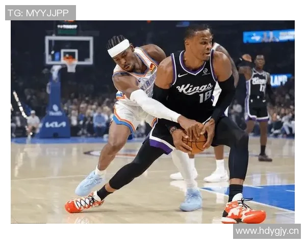 小卡首次背靠背出战热火雷霆无时间限制展现全力状态