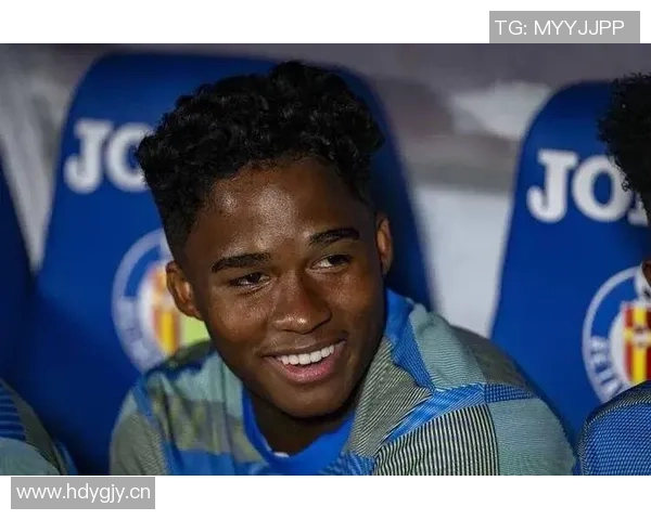 恩德里克法语尚不流利但能用英语与丰塞卡团队顺畅交流