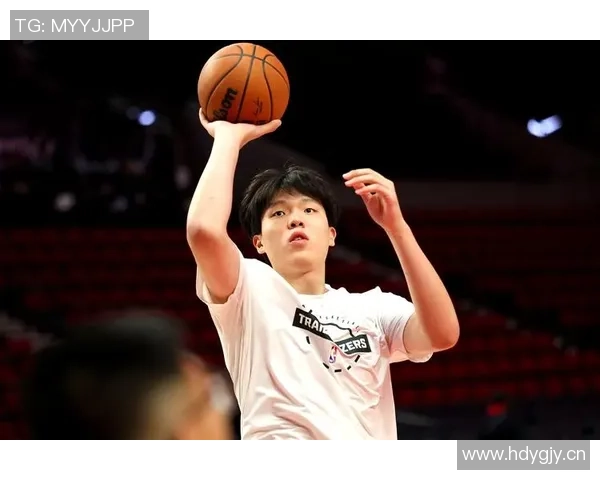 杨瀚森连续出战八场后首度缺席比赛上半场未能上场引发关注