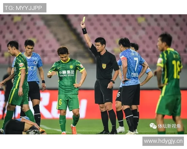 夸梅年过四十仍坚持比赛却不应抱怨裁判影响队友心态