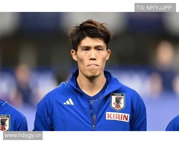 富安健洋与阿贾克斯签约至明夏合同依据表现而定