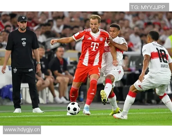 拜仁客战法兰克福海报发布奥利塞带球冲锋全力争胜